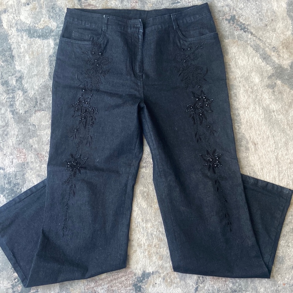 Women’s embezzled flare jeans